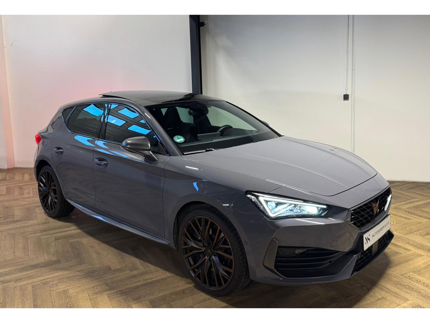 CUPRA Leon 1.4 e-Hybrid VZ Performance PANO KEYLESS VOL'