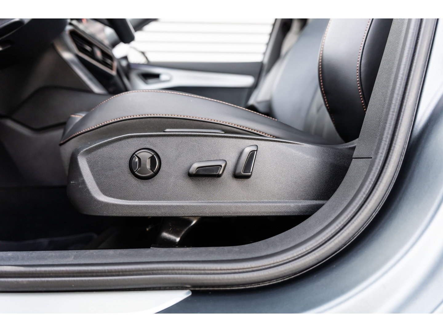 CUPRA Formentor 1.5 TSI PANO BEATS LEDER CAMERA KEYLESS VOL!