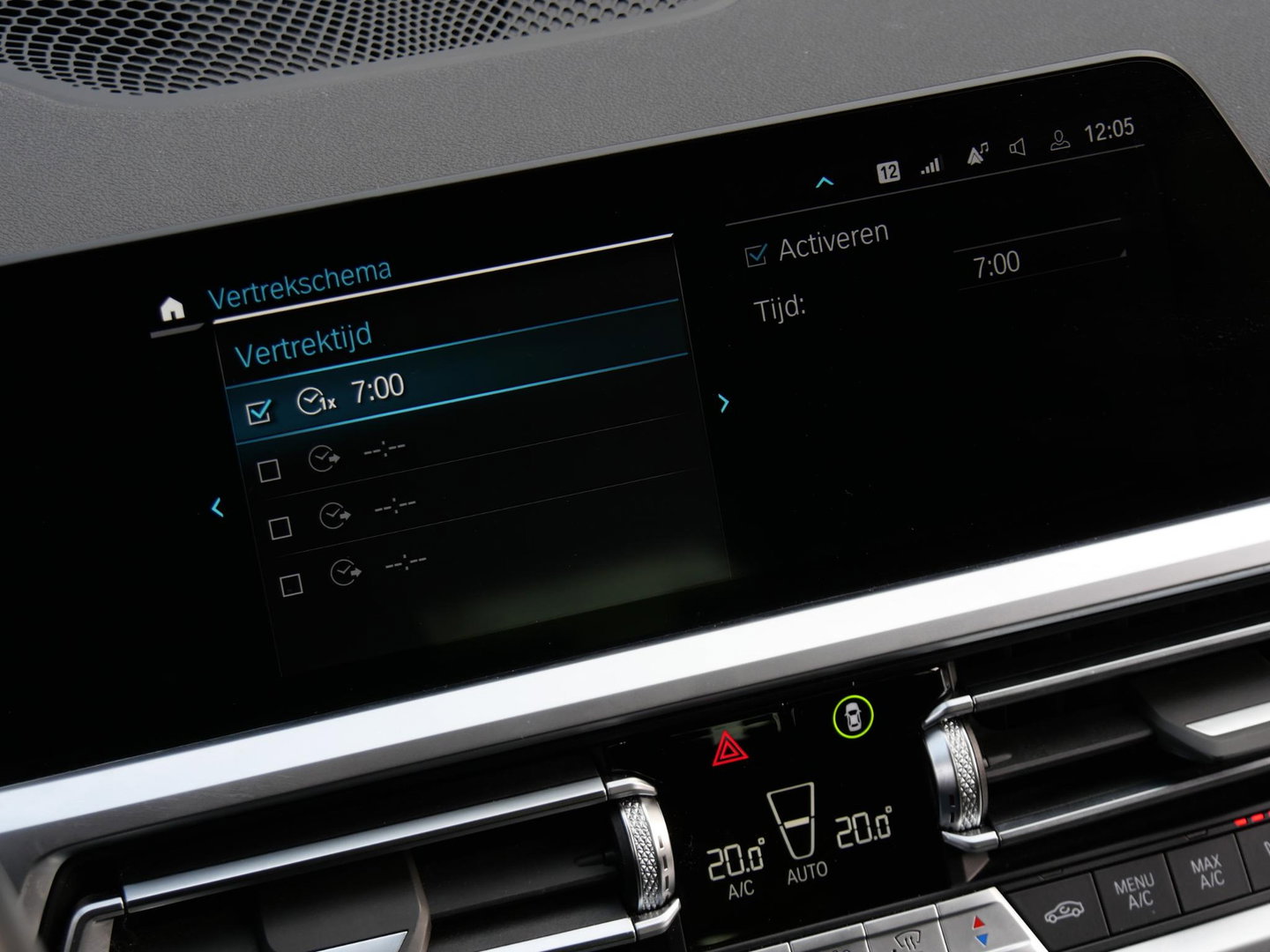 BMW 3 Serie Touring 320e LEER/ CAMERA/ ELEKT. KLEP/ SFEERVERLICHTING/ 18" BREEDSET MET 4 NIEUWE ALL-SEASON BANDEN