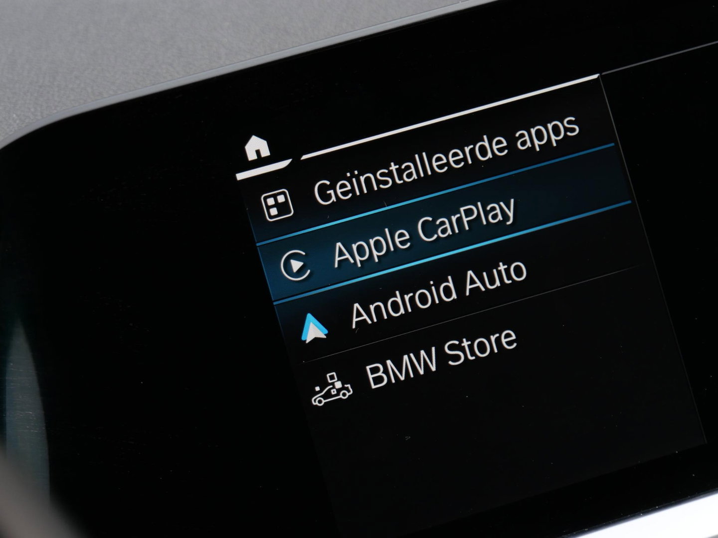 BMW 3 Serie Touring 320e LEER/ CAMERA/ ELEKT. KLEP/ SFEERVERLICHTING/ 18" BREEDSET MET 4 NIEUWE ALL-SEASON BANDEN