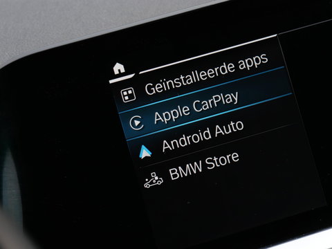 BMW 3 Serie Touring 320e LEER/ CAMERA/ ELEKT. KLEP/ SFEERVERLICHTING/ 18" BREEDSET MET 4 NIEUWE ALL-SEASON BANDEN