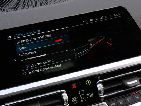 BMW 3 Serie Touring 320e LEER/ CAMERA/ ELEKT. KLEP/ SFEERVERLICHTING/ 18" BREEDSET MET 4 NIEUWE ALL-SEASON BANDEN