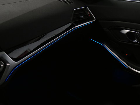 BMW 3 Serie Touring 320e LEER/ CAMERA/ ELEKT. KLEP/ SFEERVERLICHTING/ 18" BREEDSET MET 4 NIEUWE ALL-SEASON BANDEN