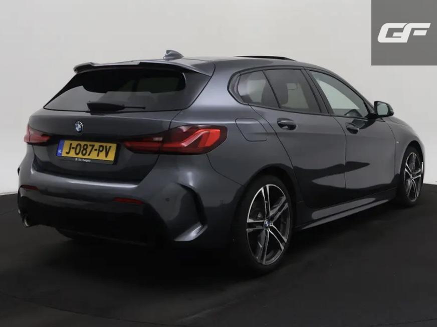 BMW 1 Serie 118i M-Sport Pano H/K Leer Sfeer Carplay NAP