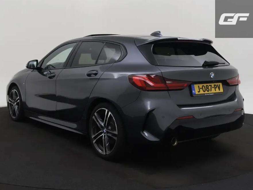 BMW 1 Serie 118i M-Sport Pano H/K Leer Sfeer Carplay NAP
