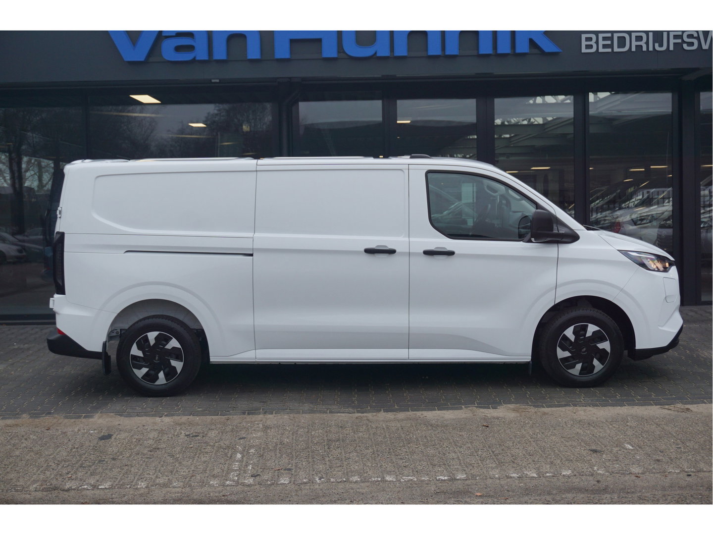 Ford Transit Custom 320L 2.5 PHEV Hybride 233PK Trend PRIJS INCL. BPM !! 13" Navi, Adap. Cruise, Camera!! NR. HYB015
