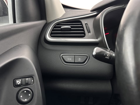 Renault Kadjar 1.5 dCi Bose Aut. *PANO | LEATHER-FABRIC | FULL-LED | BOSE-SOUND | BLINDSPOT | HEATED-COMFORTSEATS | KEYLESS | CAMERA | NAVI-FULLMAP | ECC | PDC | CRUISE | DAB | PRIVACY-GLASS | 19''ALU | TOWBAR*