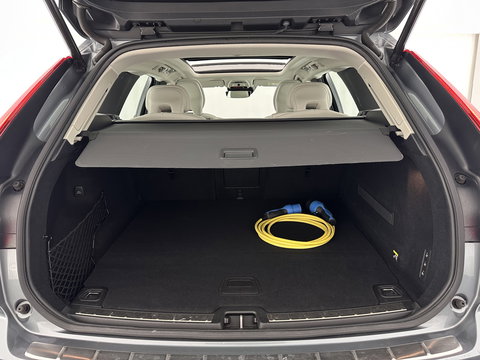 Volvo XC60 2.0 T8 Twin Engine AWD Inscription Aut. *PANO | HEAD-UP | LEATHER | FULL-LED | MEMORY-PACK | HARMAN/KARDON | TOP-VIEW | DIGI-COCKPIT | KEYLESS | HEATED-SPORTSEATS | NAVI-FULLMAP | ECC | PDC | ADAPTIVE-CRUISE | 20''ALU | TOWBAR