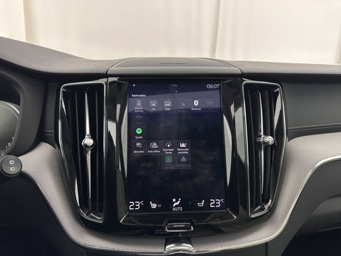 Volvo XC60 2.0 T8 Twin Engine AWD Inscription Aut. *PANO | HEAD-UP | LEATHER | FULL-LED | MEMORY-PACK | HARMAN/KARDON | TOP-VIEW | DIGI-COCKPIT | KEYLESS | HEATED-SPORTSEATS | NAVI-FULLMAP | ECC | PDC | ADAPTIVE-CRUISE | 20''ALU | TOWBAR