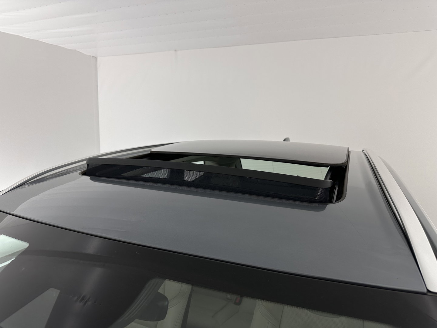 Volvo XC60 2.0 T8 Twin Engine AWD Inscription Aut. *PANO | HEAD-UP | LEATHER | FULL-LED | MEMORY-PACK | HARMAN/KARDON | TOP-VIEW | DIGI-COCKPIT | KEYLESS | HEATED-SPORTSEATS | NAVI-FULLMAP | ECC | PDC | ADAPTIVE-CRUISE | 20''ALU | TOWBAR