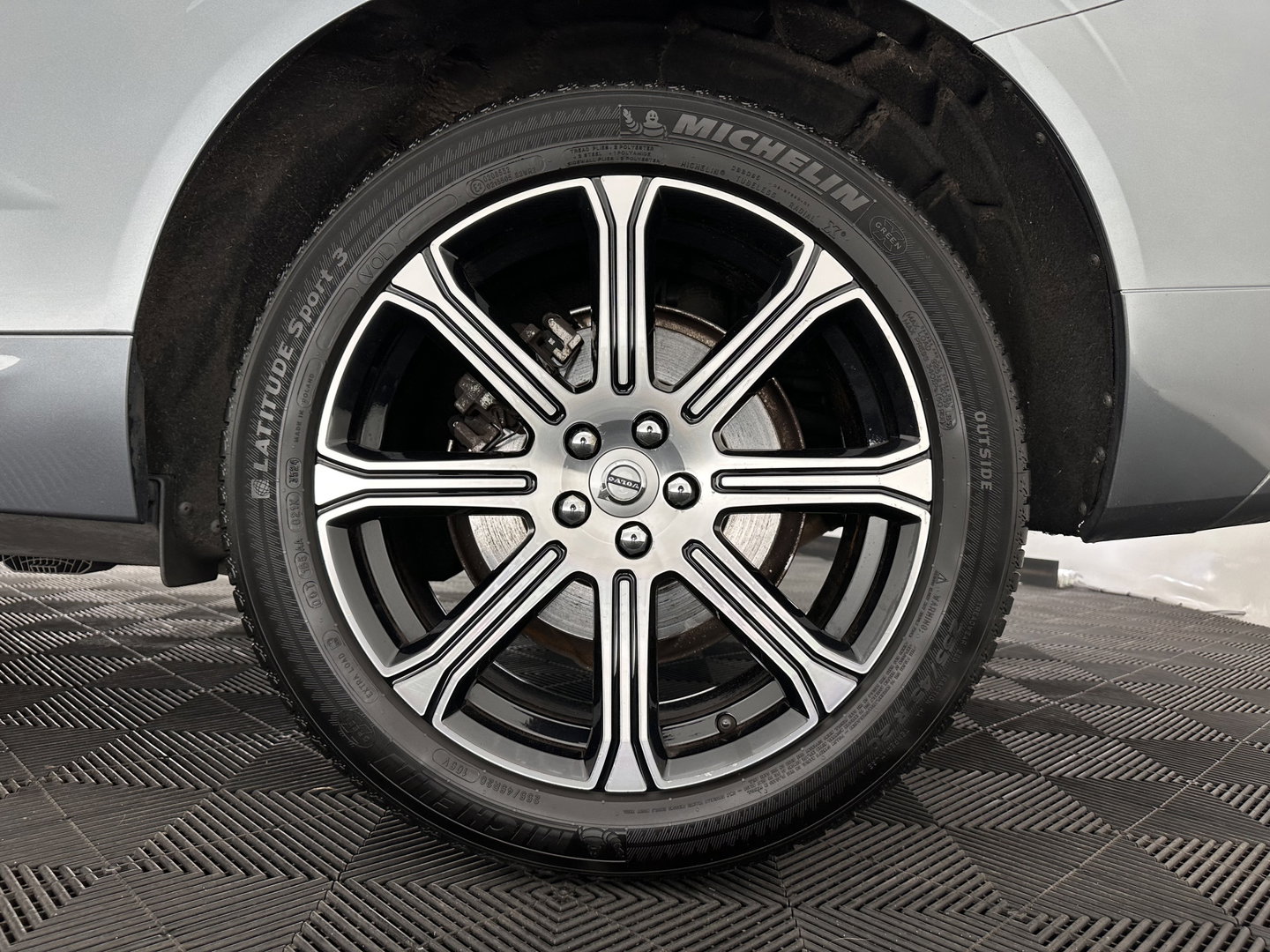 Volvo XC60 2.0 T8 Twin Engine AWD Inscription Aut. *PANO | HEAD-UP | LEATHER | FULL-LED | MEMORY-PACK | HARMAN/KARDON | TOP-VIEW | DIGI-COCKPIT | KEYLESS | HEATED-SPORTSEATS | NAVI-FULLMAP | ECC | PDC | ADAPTIVE-CRUISE | 20''ALU | TOWBAR