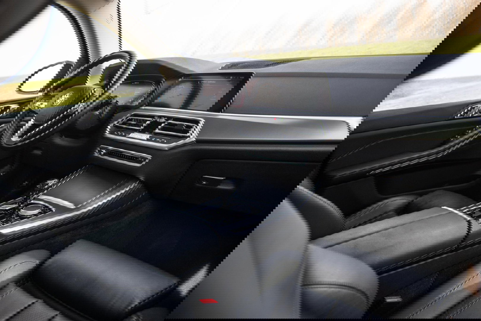 BMW X5 xDrive45e CARPLAY / CAMERA / DEALER ONDERHOUDEN /  LEER / STOELVERWARMING / BLACK ON BLACK