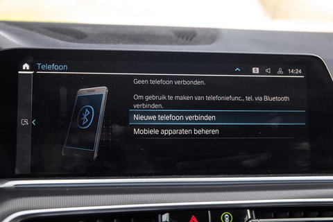 BMW X5 xDrive45e CARPLAY / CAMERA / DEALER ONDERHOUDEN /  LEER / STOELVERWARMING / BLACK ON BLACK