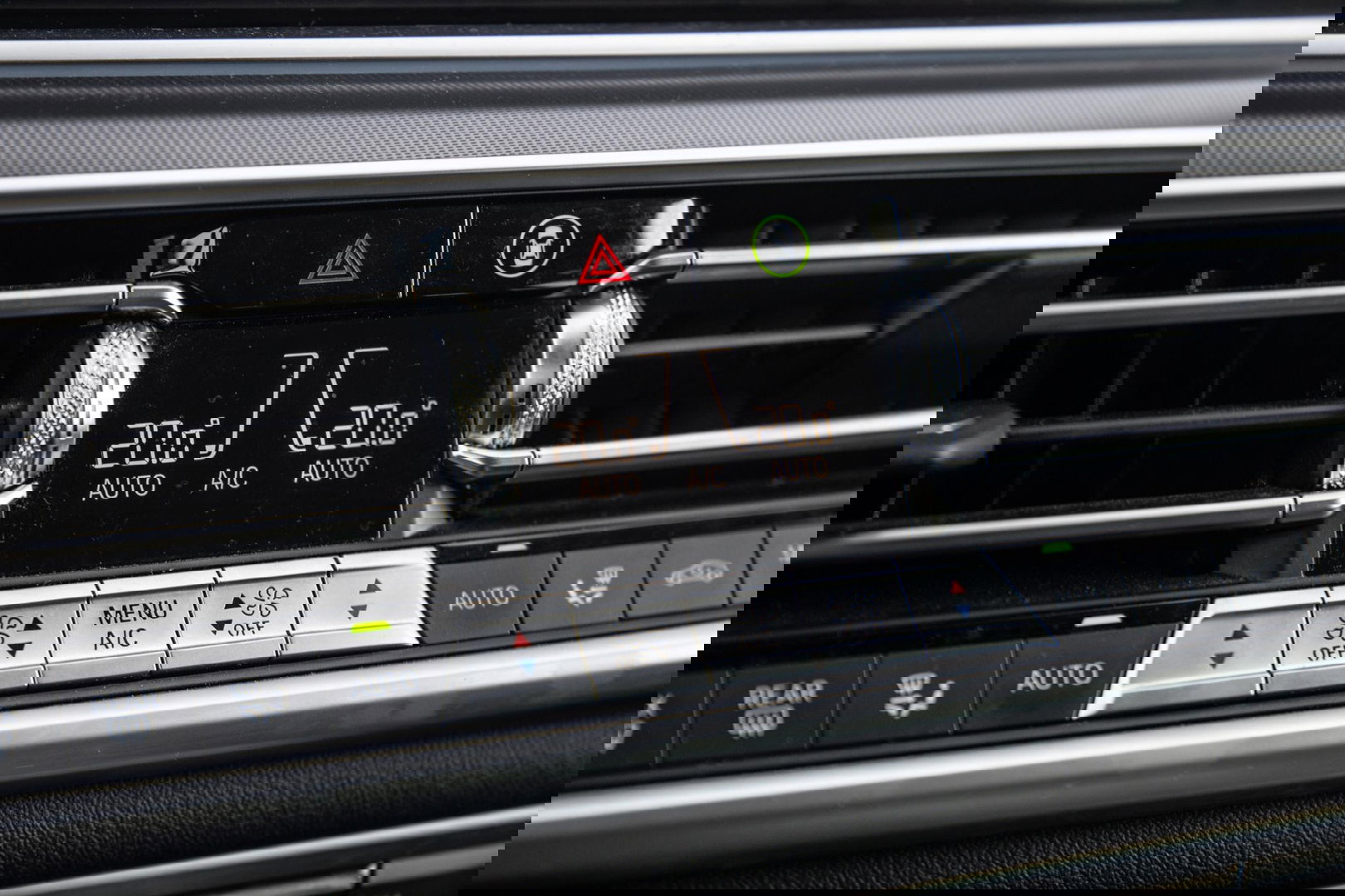 BMW X5 xDrive45e CARPLAY / CAMERA / DEALER ONDERHOUDEN /  LEER / STOELVERWARMING / BLACK ON BLACK