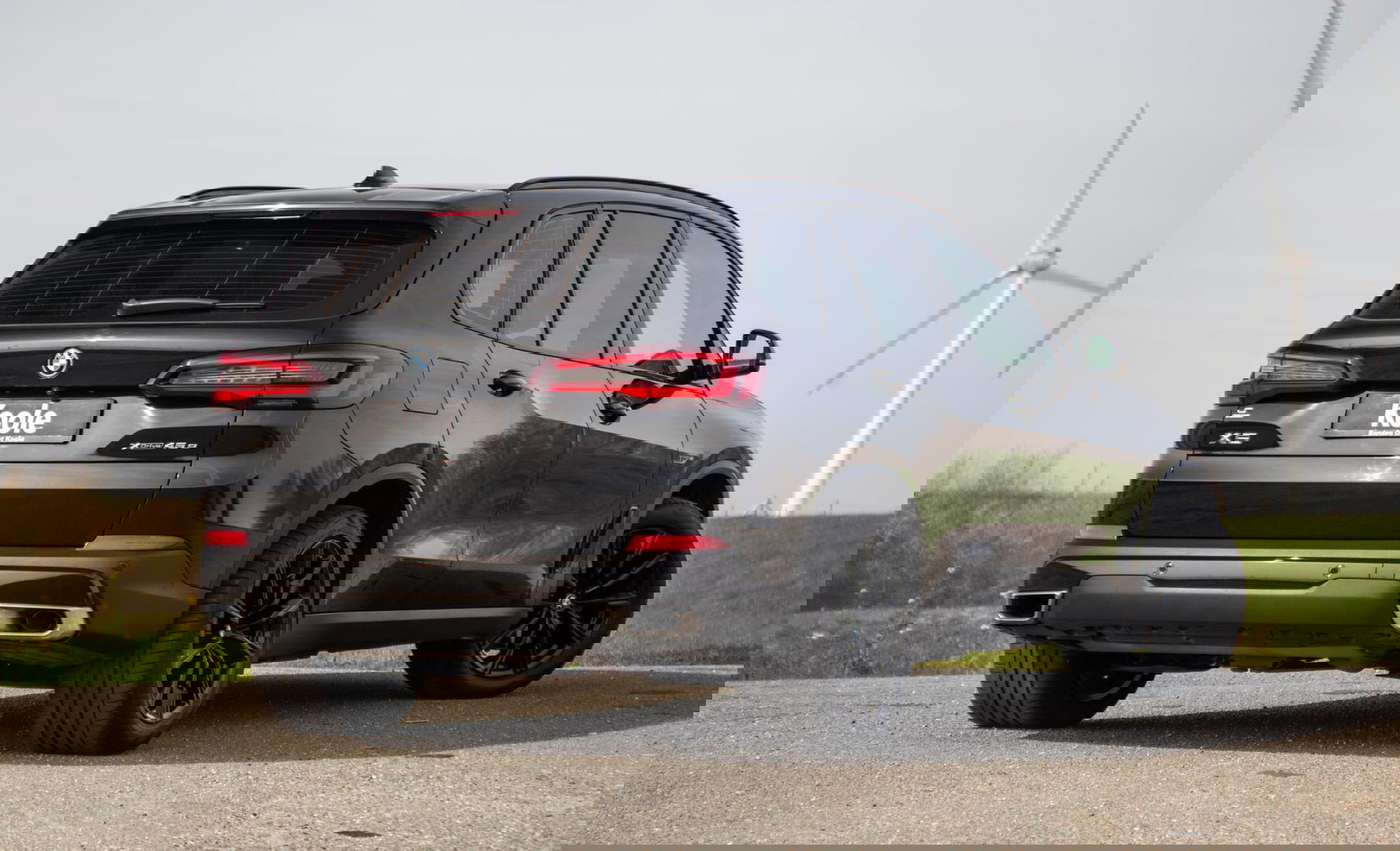 BMW X5 xDrive45e CARPLAY / CAMERA / DEALER ONDERHOUDEN /  LEER / STOELVERWARMING / BLACK ON BLACK