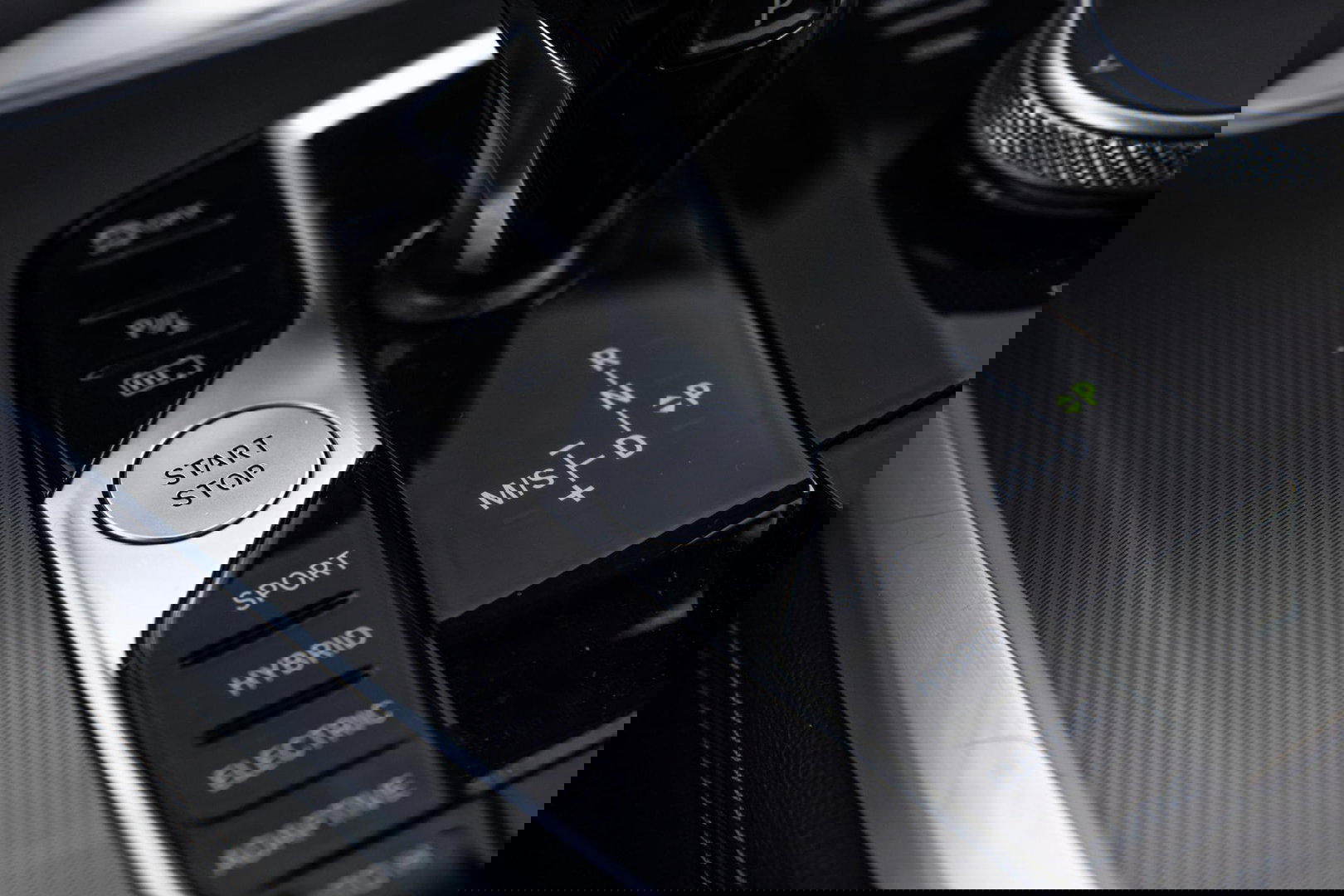 BMW X5 xDrive45e CARPLAY / CAMERA / DEALER ONDERHOUDEN /  LEER / STOELVERWARMING / BLACK ON BLACK