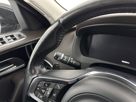 Jaguar F-Pace 3.0d First Edition AWD Aut. *PANO | LEATHER | XENON | MEMORY-PACK | DIGI-COCKPIT | MERIDIAN-SOUND | NAVI-FULLMAP | CAMERA | HEATED-COMFORTSEATS | AMBIENT-LIGHT | SHIFT-PADDLES | ECC | PDC | CRUISE | TOWBAR |  20''A