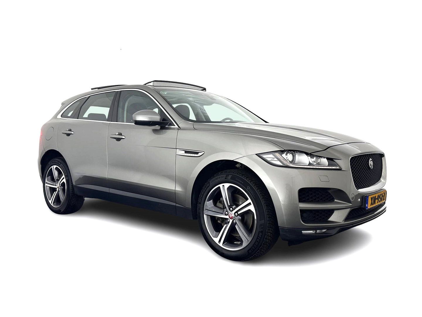 Jaguar F-Pace 3.0d First Edition AWD Aut. *PANO | LEATHER | XENON | MEMORY-PACK | DIGI-COCKPIT | MERIDIAN-SOUND | NAVI-FULLMAP | CAMERA | HEATED-COMFORTSEATS | AMBIENT-LIGHT | SHIFT-PADDLES | ECC | PDC | CRUISE | TOWBAR |  20''A