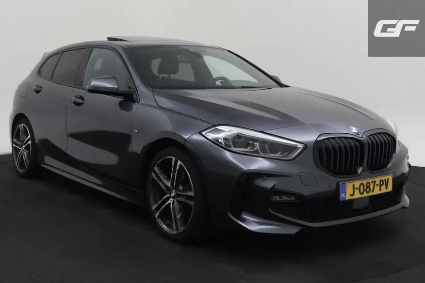 BMW 1 Serie 118i M-Sport Pano H/K Leer Sfeer Carplay NAP