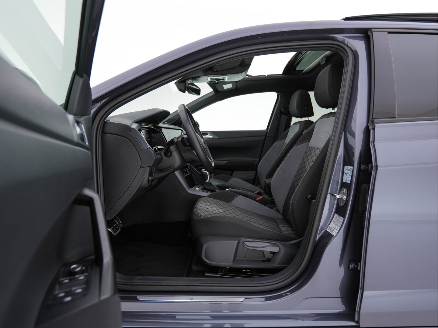 Volkswagen Taigo 1.5 TSI R-Line Aut. *PANO | ADAPTIVE-CRUISE | FULL-LED | BLINDSPOT | HEATED-SPORTSEATS | DIGI-COCKPIT | PRIVACY-GLASS | SHIFT-PADDLES | CAMERA | KEYLESS | NAVI-FULLMAP | ECC | PDC | 18''ALU*