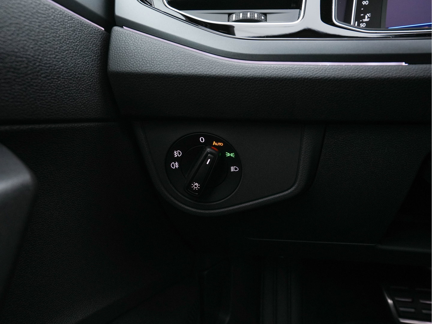 Volkswagen Taigo 1.5 TSI R-Line Aut. *PANO | ADAPTIVE-CRUISE | FULL-LED | BLINDSPOT | HEATED-SPORTSEATS | DIGI-COCKPIT | PRIVACY-GLASS | SHIFT-PADDLES | CAMERA | KEYLESS | NAVI-FULLMAP | ECC | PDC | 18''ALU*