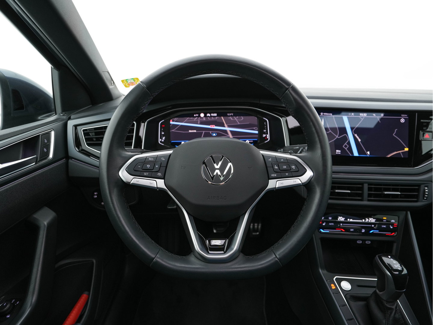 Volkswagen Taigo 1.5 TSI R-Line Aut. *PANO | ADAPTIVE-CRUISE | FULL-LED | BLINDSPOT | HEATED-SPORTSEATS | DIGI-COCKPIT | PRIVACY-GLASS | SHIFT-PADDLES | CAMERA | KEYLESS | NAVI-FULLMAP | ECC | PDC | 18''ALU*