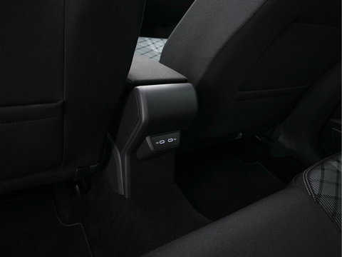 Volkswagen Taigo 1.5 TSI R-Line Aut. *PANO | ADAPTIVE-CRUISE | FULL-LED | BLINDSPOT | HEATED-SPORTSEATS | DIGI-COCKPIT | PRIVACY-GLASS | SHIFT-PADDLES | CAMERA | KEYLESS | NAVI-FULLMAP | ECC | PDC | 18''ALU*