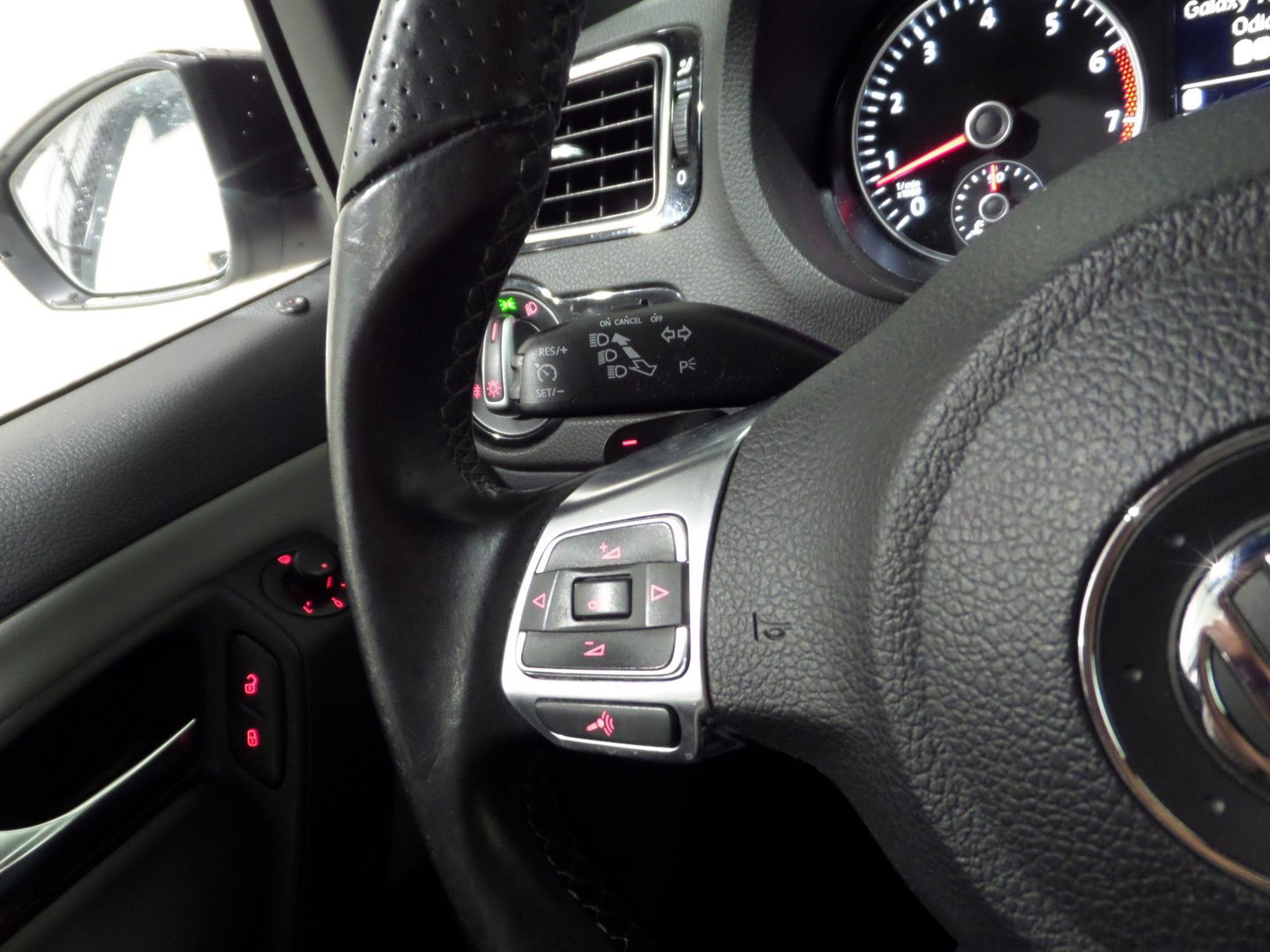 Volkswagen Polo 1.4 TSI BlueGT "Origineel NL!" Automaat! Garantie Navigatie Bluetooth Leer-Alcantara 17"Velgen Parkeersensoren