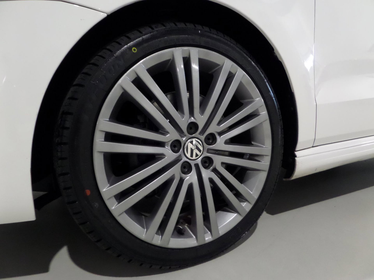 Volkswagen Polo 1.4 TSI BlueGT "Origineel NL!" Automaat! Garantie Navigatie Bluetooth Leer-Alcantara 17"Velgen Parkeersensoren