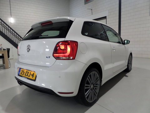Volkswagen Polo 1.4 TSI BlueGT "Origineel NL!" Automaat! Garantie Navigatie Bluetooth Leer-Alcantara 17"Velgen Parkeersensoren