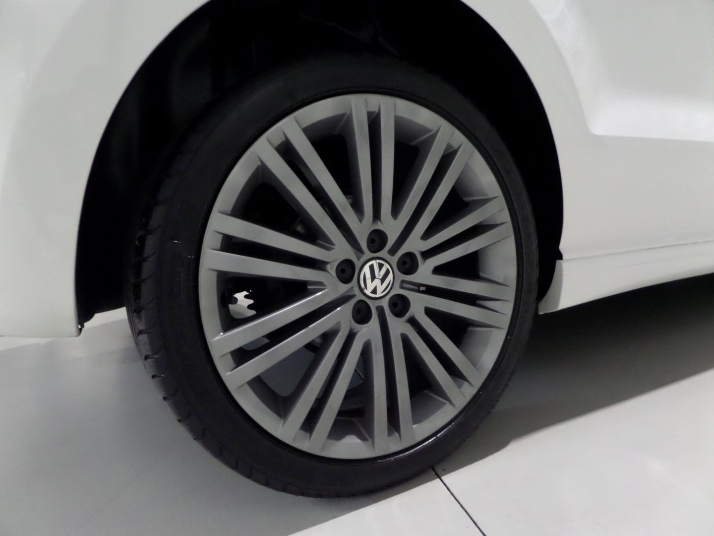 Volkswagen Polo 1.4 TSI BlueGT "Origineel NL!" Automaat! Garantie Navigatie Bluetooth Leer-Alcantara 17"Velgen Parkeersensoren