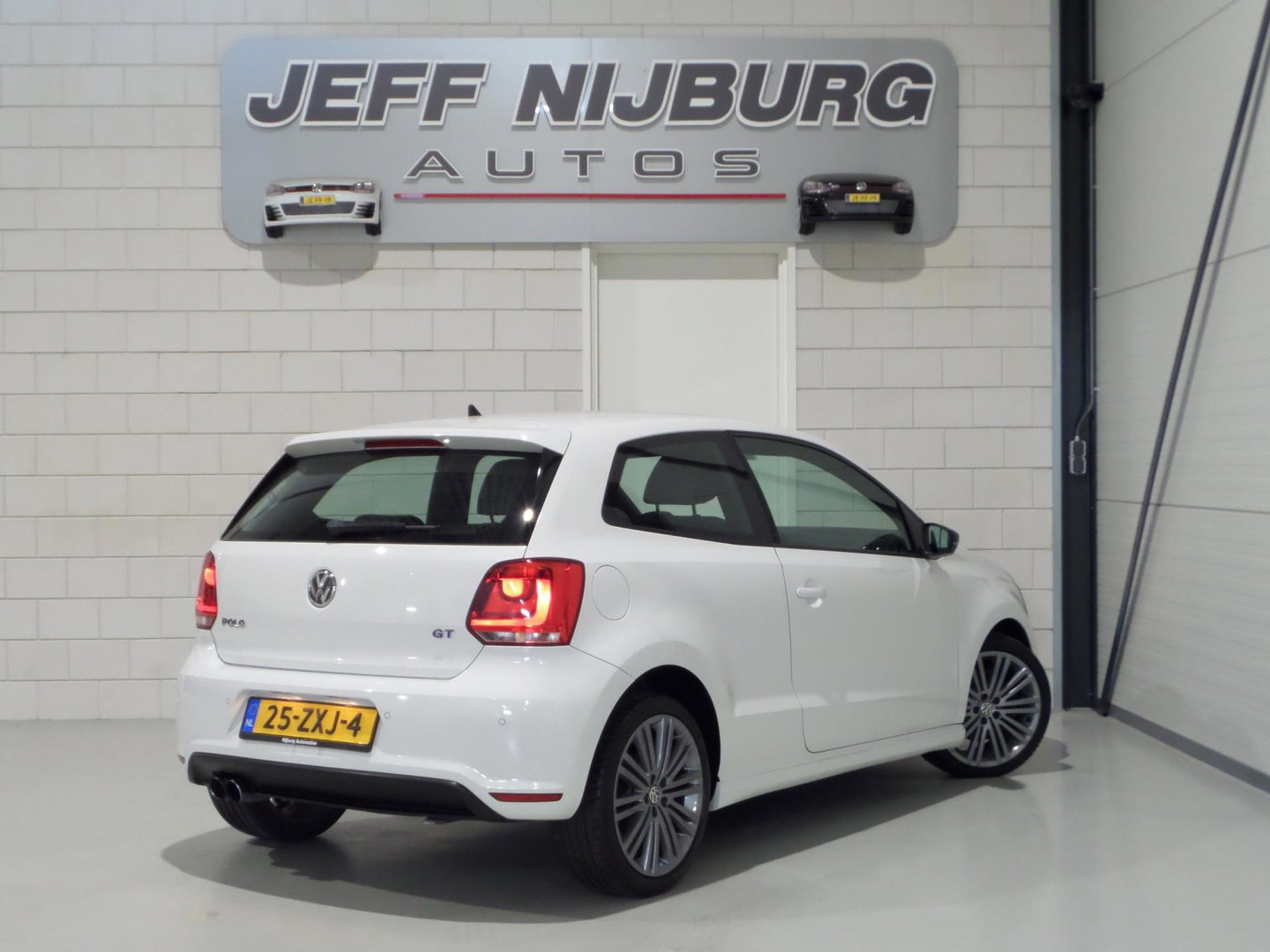 Volkswagen Polo 1.4 TSI BlueGT "Origineel NL!" Automaat! Garantie Navigatie Bluetooth Leer-Alcantara 17"Velgen Parkeersensoren