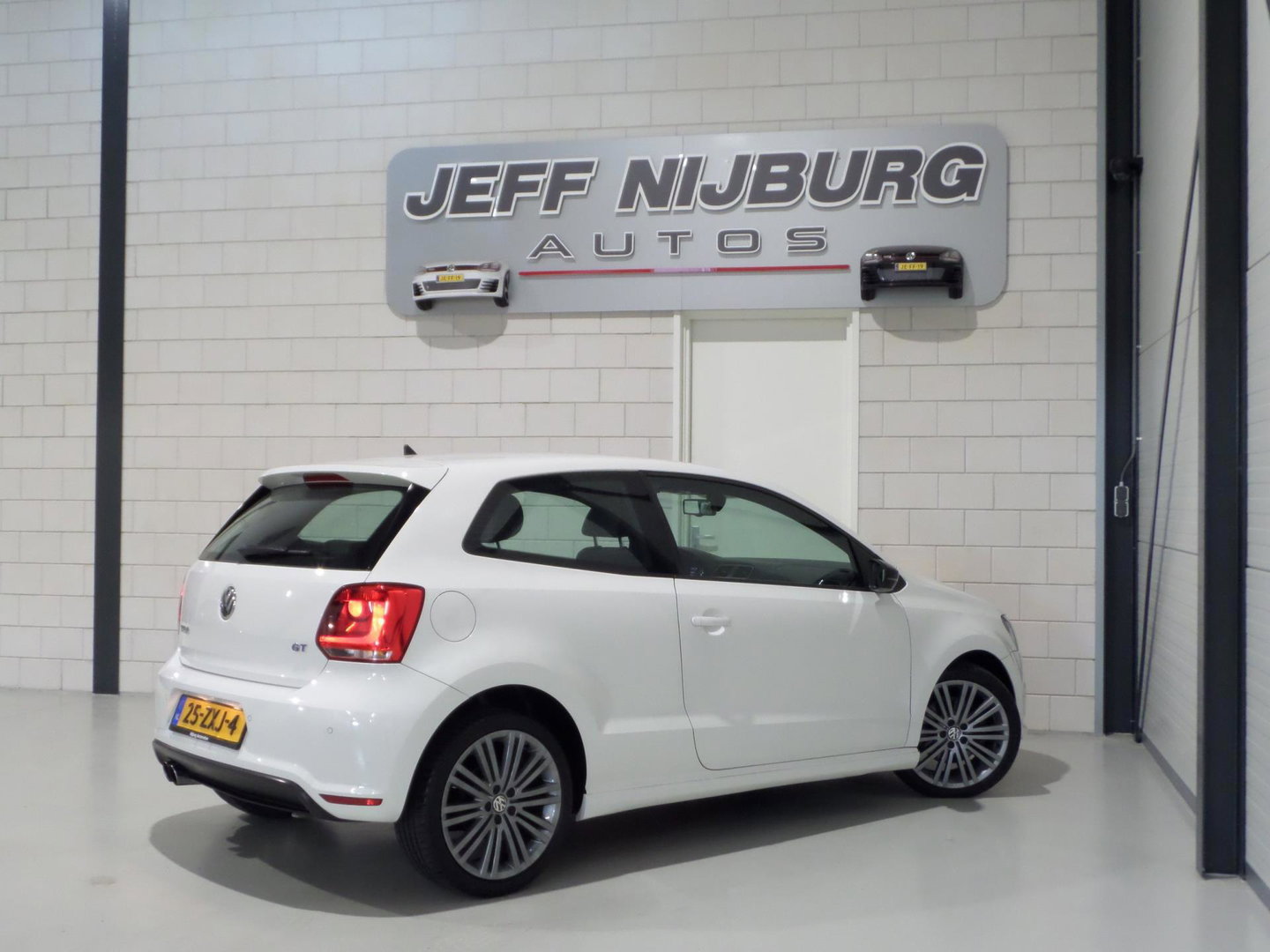 Volkswagen Polo 1.4 TSI BlueGT "Origineel NL!" Automaat! Garantie Navigatie Bluetooth Leer-Alcantara 17"Velgen Parkeersensoren