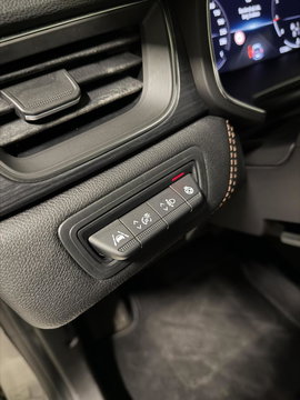 Renault Captur 1.3 TCe 155PK Initiale Paris Trekhaak Bose