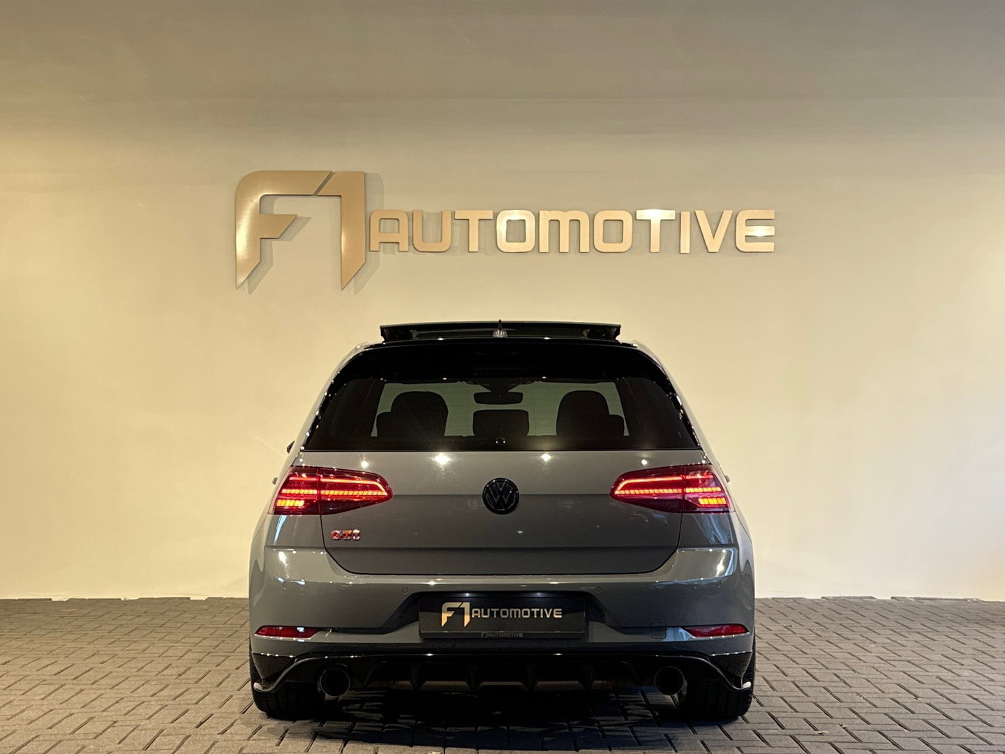 Volkswagen Golf 2.0 TSI GTI TCR Pano|Keyles|Akrapovic|Dynaudio