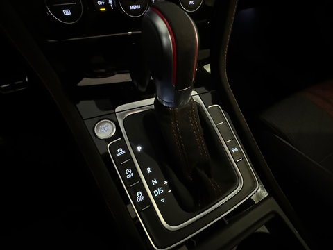 Volkswagen Golf 2.0 TSI GTI TCR Pano|Keyles|Akrapovic|Dynaudio