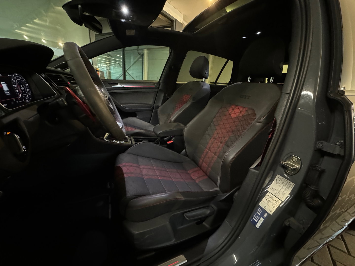 Volkswagen Golf 2.0 TSI GTI TCR Pano|Keyles|Akrapovic|Dynaudio