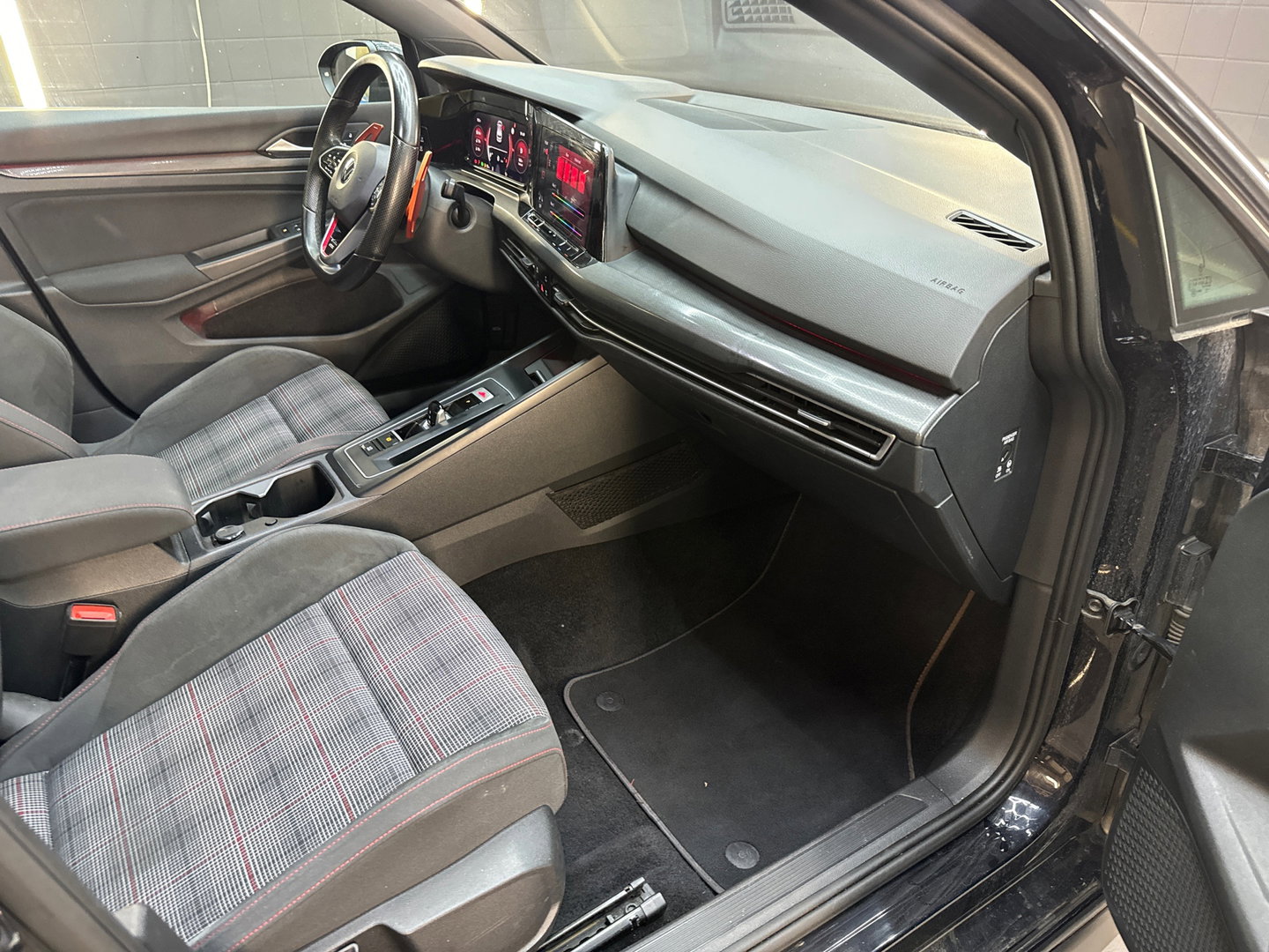 Volkswagen Golf 2.0 TSI GTI Pano|Sfeer|Camera|IQ|ACC|Lane Assist