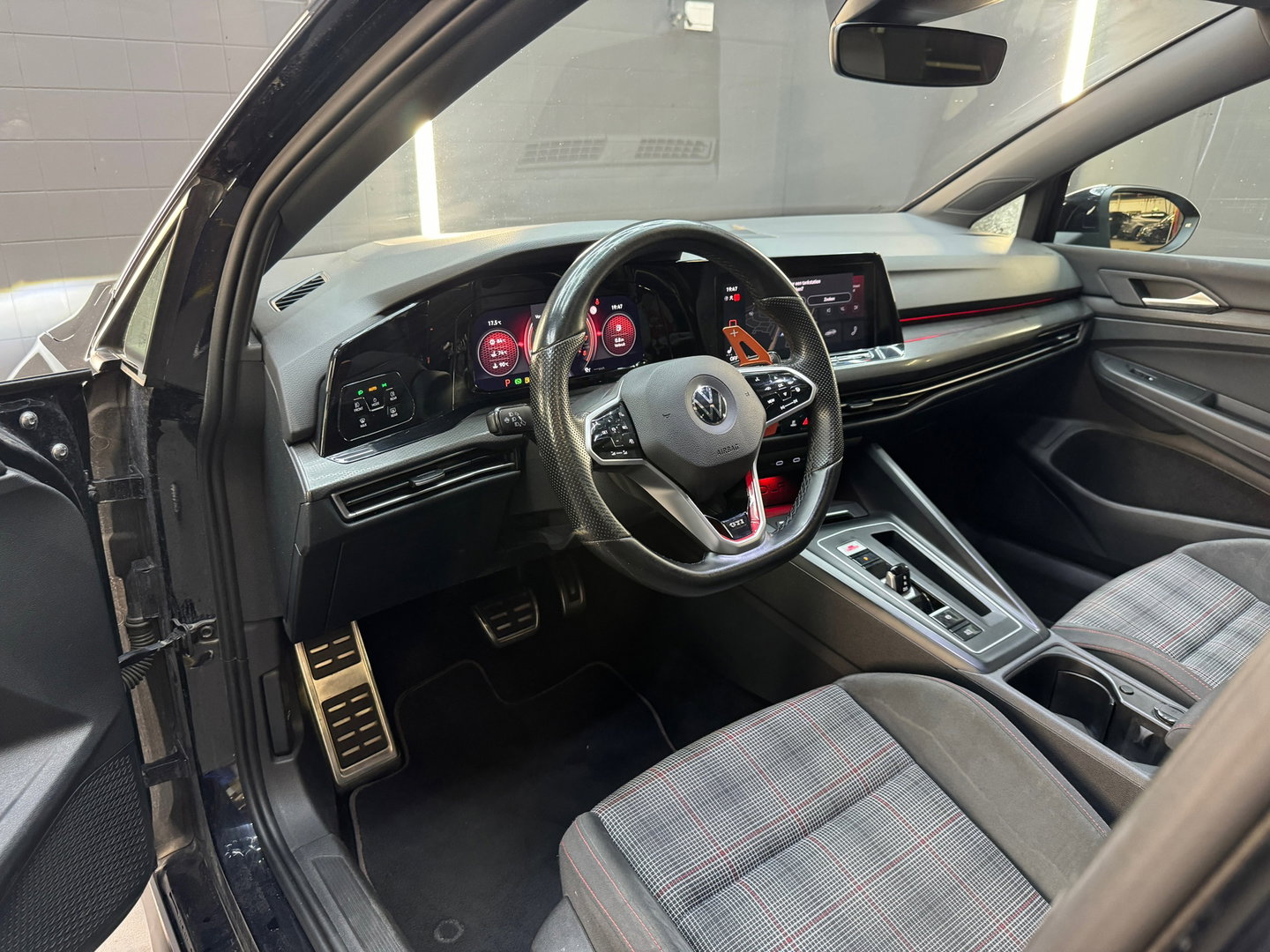 Volkswagen Golf 2.0 TSI GTI Pano|Sfeer|Camera|IQ|ACC|Lane Assist