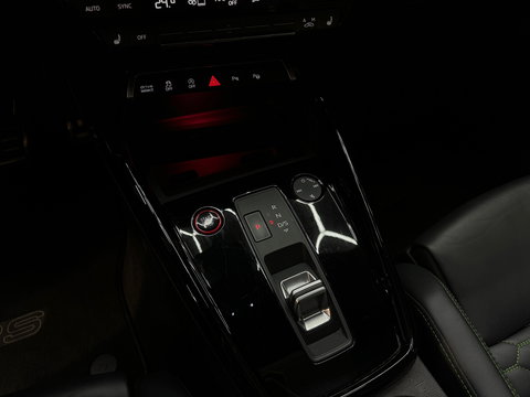 Audi RS3 Limousine 2.5 TFSI quattro Pano|Ceramic|HuD|B&O|Key