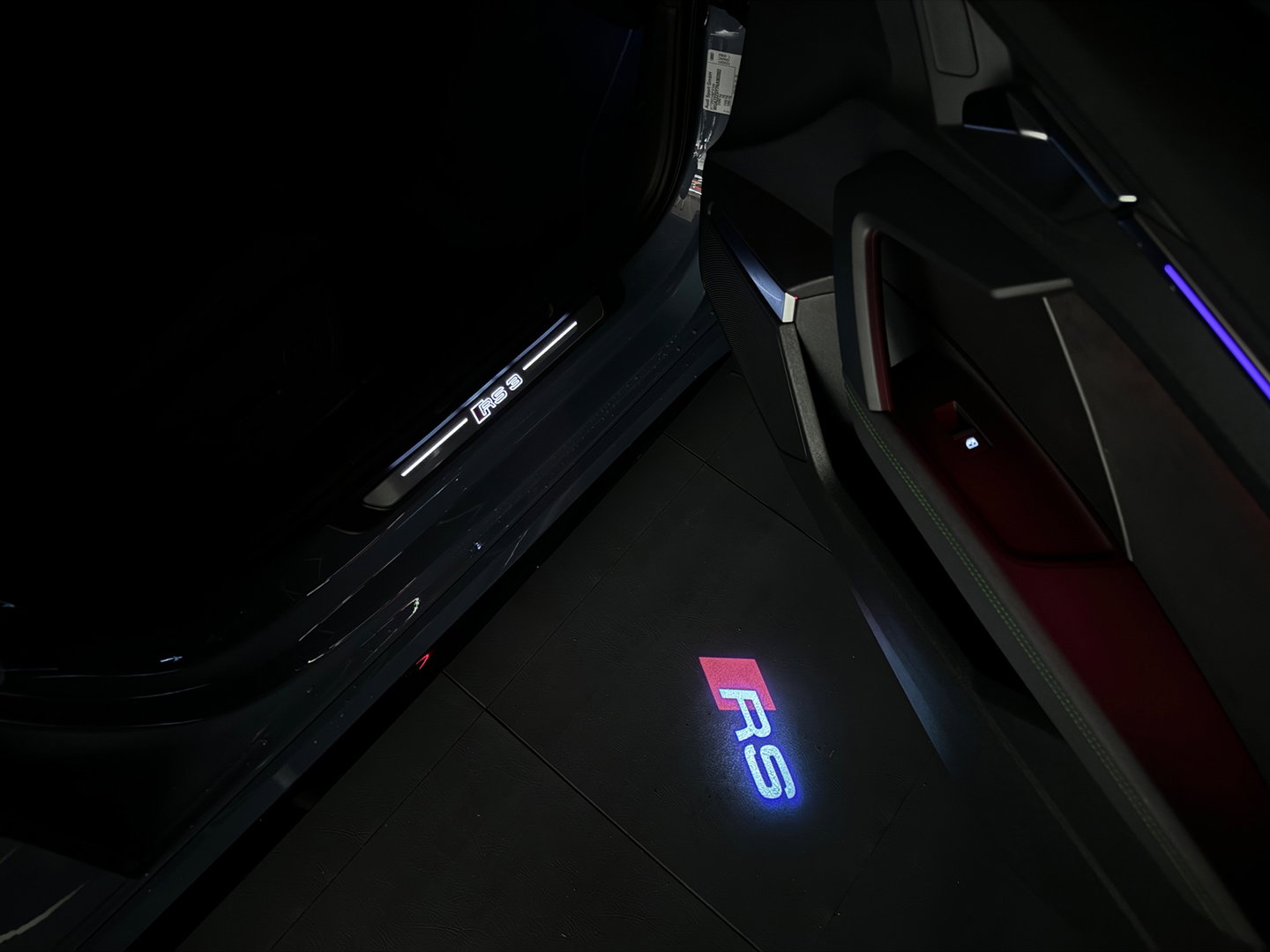 Audi RS3 Limousine 2.5 TFSI quattro Pano|Ceramic|HuD|B&O|Key