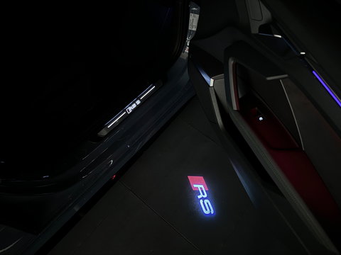 Audi RS3 Limousine 2.5 TFSI quattro Pano|Ceramic|HuD|B&O|Key