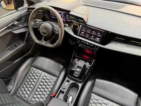 Audi RS3 Limousine 2.5 TFSI quattro Pano|Ceramic|HuD|B&O|Key