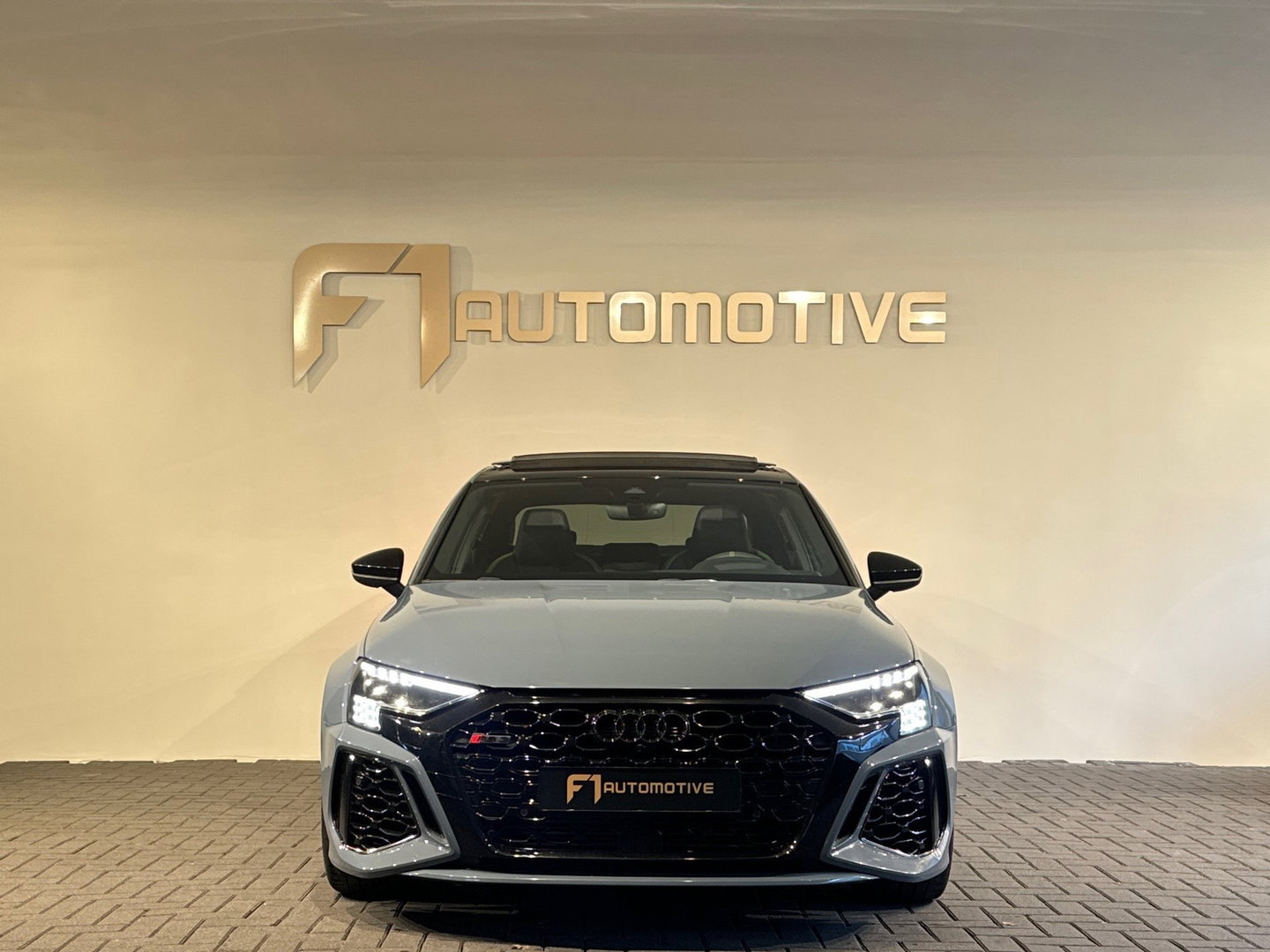 Audi RS3 Limousine 2.5 TFSI quattro Pano|Ceramic|HuD|B&O|Key