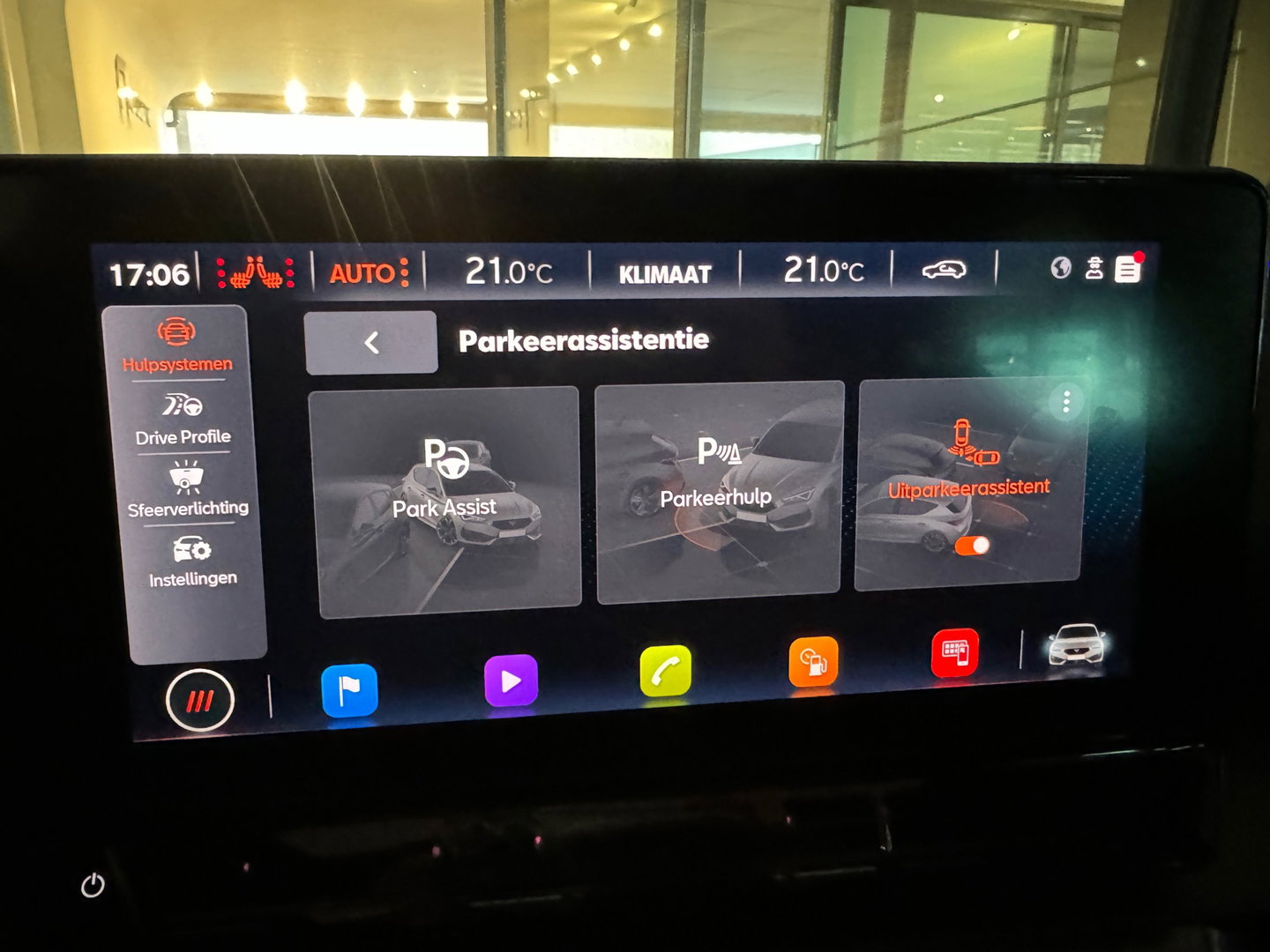 CUPRA Leon 2.0 TSI VZ 300PK Pano|Memory|Sfeer|Keyless|Beats