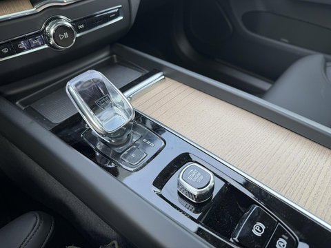 Volvo XC60 2.0 T8 Plug-in hybrid AWD Plus Dark Trekhaak l 360 l 455PK