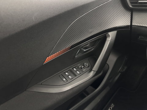 Peugeot 2008 1.2 PureTech Blue Lease Active Aut. *FULL-LED | NAVI-FULLMAP | DIGI-COCKPIT | HEATED-SPORTSEATS | CAMERA | SHIFT-PADDLES | ECC | PDC | CRUISE | CARPLAY  | TOWBAR | 16"ALU*