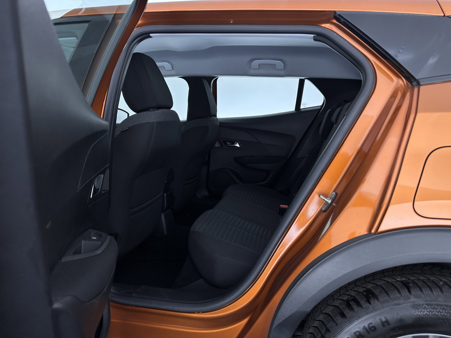 Peugeot 2008 1.2 PureTech Blue Lease Active Aut. *FULL-LED | NAVI-FULLMAP | DIGI-COCKPIT | HEATED-SPORTSEATS | CAMERA | SHIFT-PADDLES | ECC | PDC | CRUISE | CARPLAY  | TOWBAR | 16"ALU*