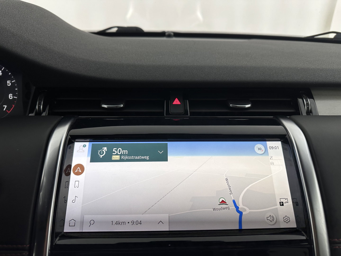 Land Rover Discovery Sport P300e 1.5 R-Dynamic HSE (Plug-in) (INCL.BTW) *LEATHER | FULL-LED | DIGI-COCKPIT | BLINDSPOT | KEYLESS | SHIFT-PADDLES | PRIVACY-GLASS | NAVI-FULLMAP | ECC | PDC | CRUISE | 20''ALU*