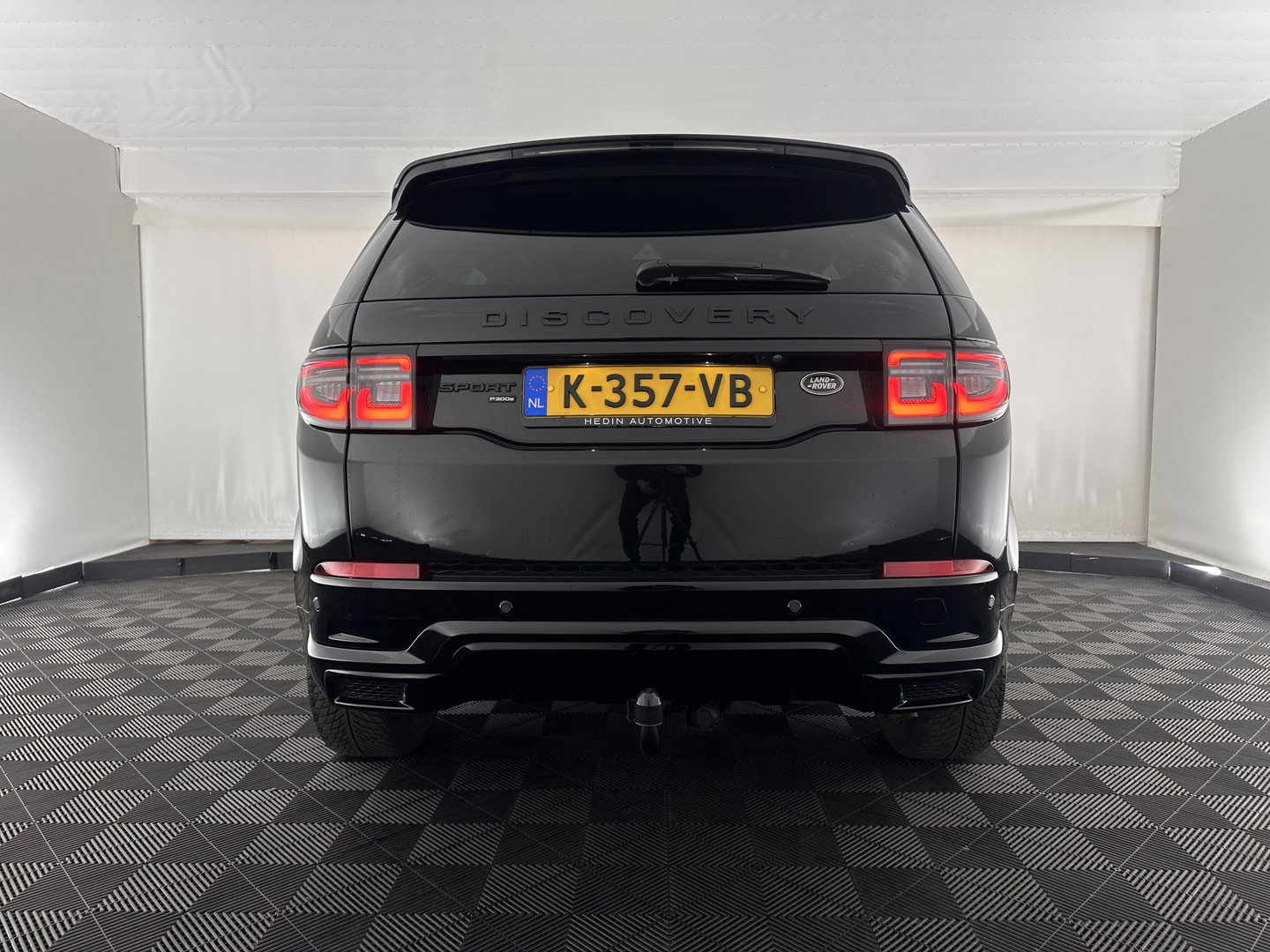 Land Rover Discovery Sport P300e 1.5 R-Dynamic HSE (Plug-in) (INCL.BTW) *LEATHER | FULL-LED | DIGI-COCKPIT | BLINDSPOT | KEYLESS | SHIFT-PADDLES | PRIVACY-GLASS | NAVI-FULLMAP | ECC | PDC | CRUISE | 20''ALU*